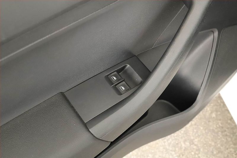 Škoda Rapid (2013) 1.2 TSI, Park. senzory - fotka 12 z 12