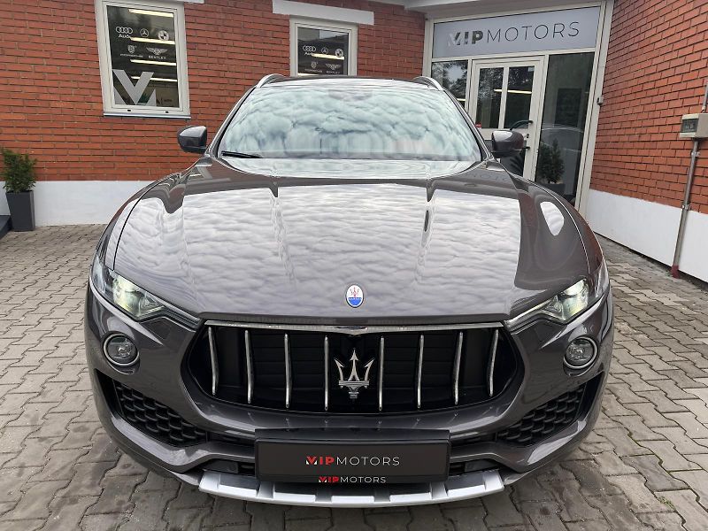 Maserati Levante SQ4-316KW-4x4-H&K-R21-ČR - fotka 10 z 34