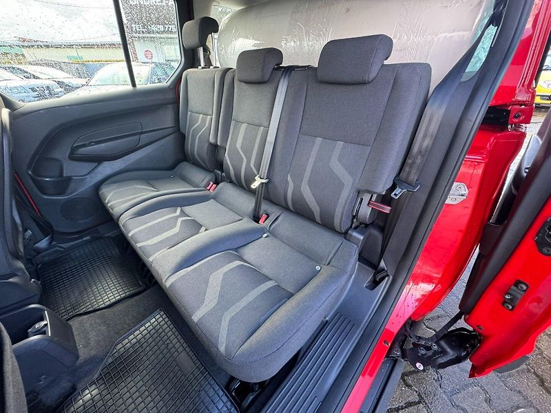 Ford Tourneo Connect (2017) 1,5D 88 KW BEZ AD BLUE DPH - fotka 29 z 43