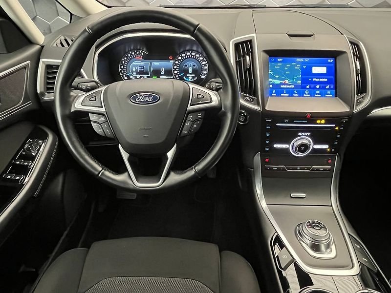 Ford S-MAX 2.5 HEV TITANIUM REZERVACE - fotka 8 z 57