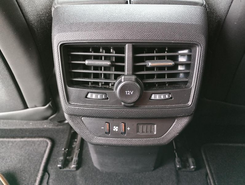 Peugeot 5008 (2021) ALLURE PACK PureTech 130 EAT8 - fotka 21 z 24