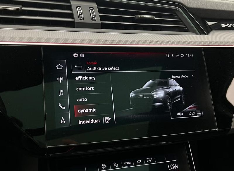 Audi Q8 e-tron 55 Q 360k Pano Matrix 4 zóny   - fotka 22 z 36