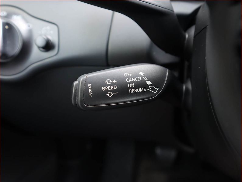 Audi A4 (2015) Design 2.0 TDI, Bi-Xenony - fotka 18 z 18