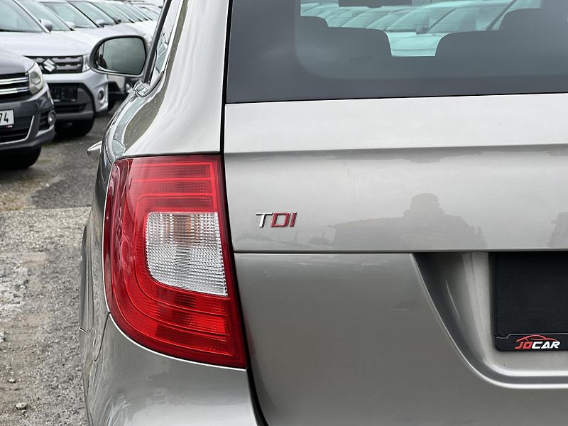 Škoda Superb 2.0TDi 125kw DSG NAVI KŮŽE ALU - fotka 44 z 46
