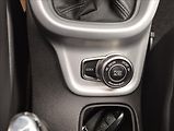 Suzuki Vitara 1,6 DDiS 88KW 4X4, KŮŽE, LED - náhled 17