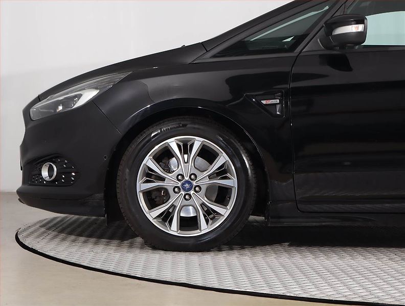 Ford S-MAX (2019) Titanium 2.0 EcoBlue, Automat - fotka 15 z 28