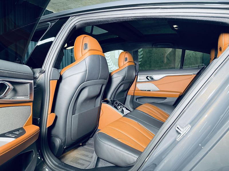 BMW Řada 8 (2021) 840d*xDRIVE*HUD*NEZ.TOP*PANO - fotka 33 z 39