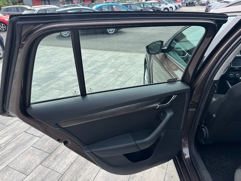 Škoda Octavia (2016) Scout 2.0 TDI 4x4 135kW - fotka 12 z 35