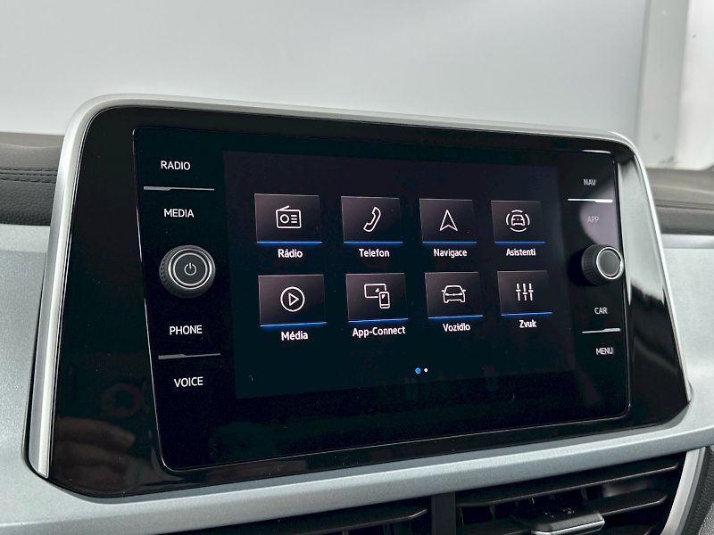 Volkswagen T-Roc (2025) Life GOAL 1.0 TSI 85kW - fotka 18 z 27