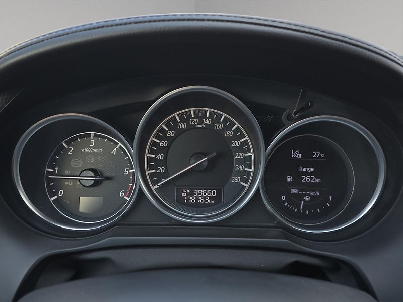 Mazda 6 (2015) 2,2 SkyActive-D 129 kW, NAVI, - fotka 17 z 30