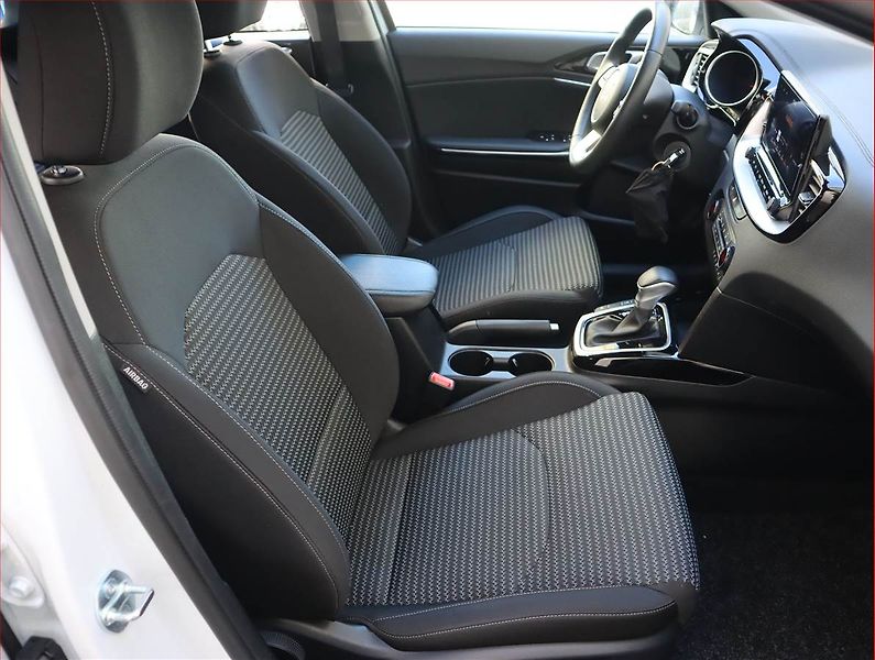 Kia Ceed (2025) Gold 1.5 T-GDI - fotka 9 z 24