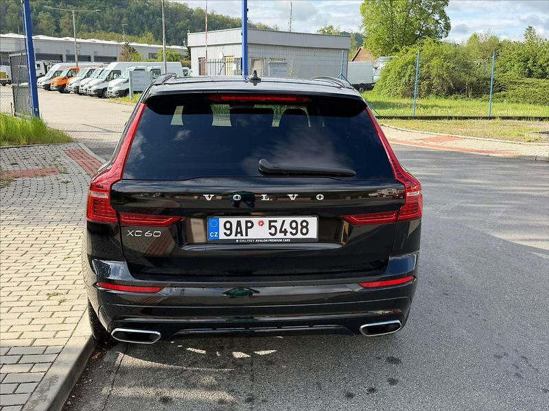 Volvo XC60 2,0 - fotka 5 z 62