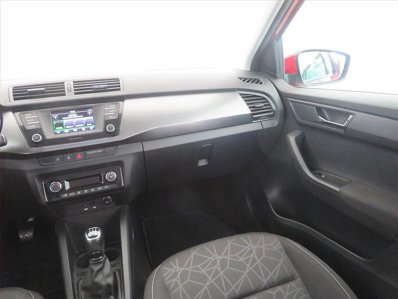 Škoda Fabia (2018) Extra 1.0, Tempomat - fotka 8 z 15
