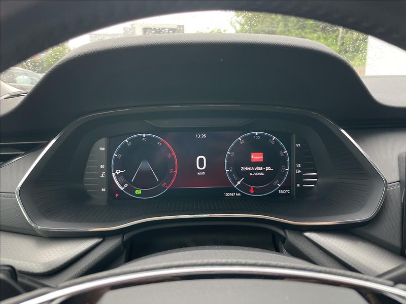 Škoda Octavia 2,0 TDI DSG Ambition Plus PDC - fotka 9 z 23