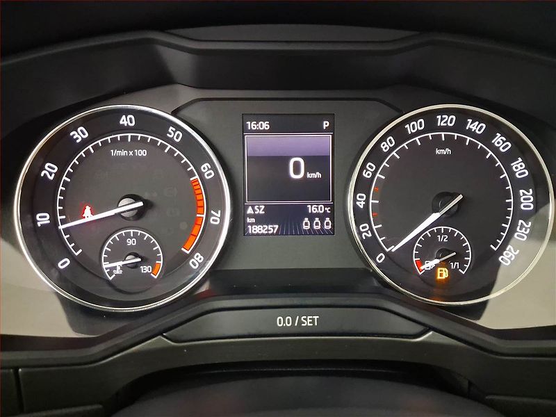 Škoda Superb (2015) Style 2.0 TSI, 4X4, Automat - fotka 11 z 16