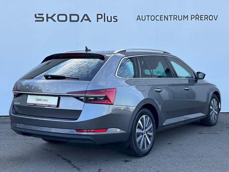 Škoda Superb (2023) 2.0 TDI 110kW DSG Style Busine - fotka 2 z 35