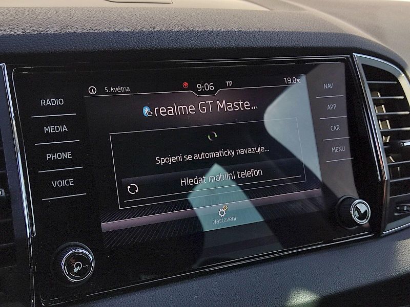 Škoda Karoq (2019) Style 1,6 Tdi 85 Kw - fotka 14 z 34