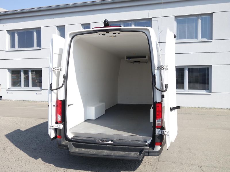 Volkswagen Crafter (2024) 2,0TDI MAXI Long,chladící vest - fotka 15 z 27