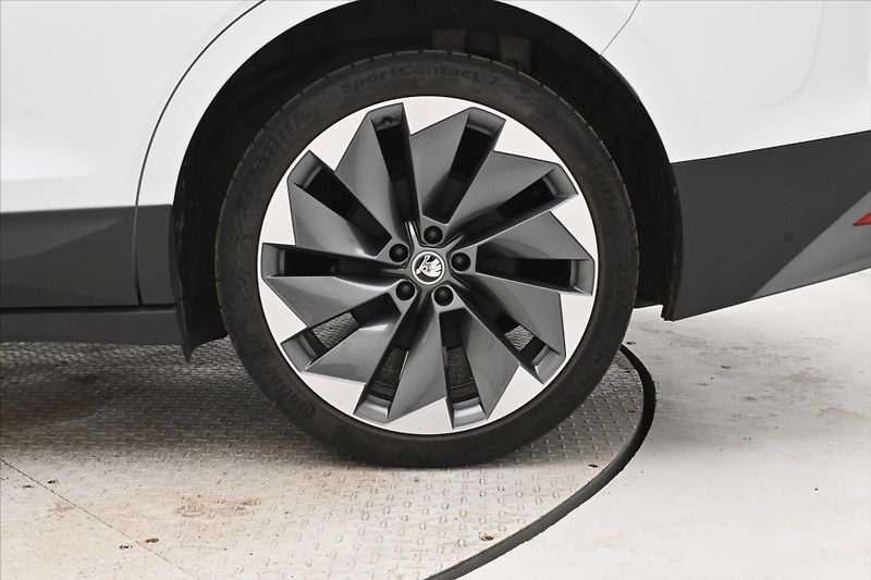 Škoda Enyaq iV 80 150kW SoH 94,5% Záruka a - fotka 32 z 32