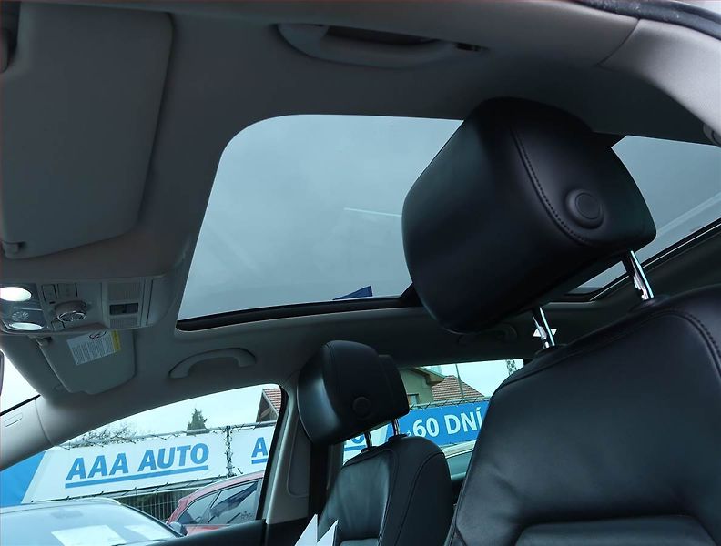 Volkswagen Passat (2013) Highline 2.0 TDI, Automat - fotka 16 z 17