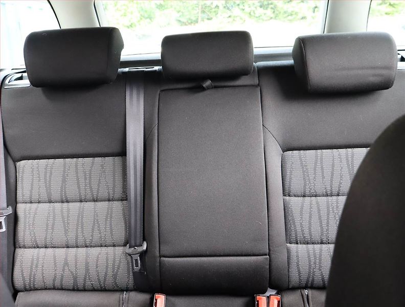 Škoda Octavia (2012) Elegance 2.0 TDI, Serv.kniha - fotka 10 z 20