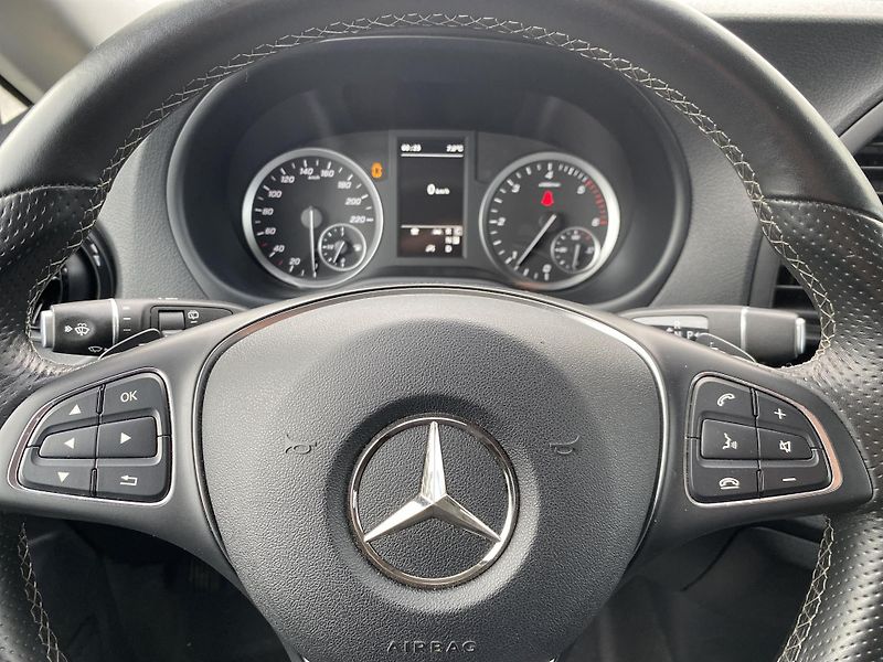 Mercedes-Benz Vito 114 CDI/L Tourer Pro - fotka 21 z 22
