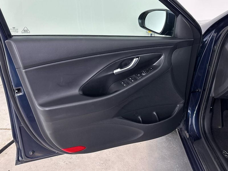 Hyundai i30 Smart DCT - fotka 13 z 26