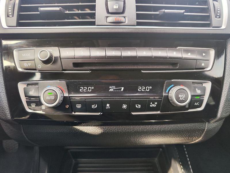 BMW Řada 1 118i Advantage ČR - fotka 17 z 28