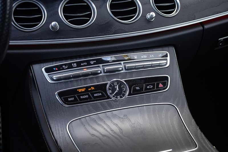 Mercedes-Benz Třídy E (2019) Mercedes-AMG 53 4MATIC+ A/T - fotka 42 z 50