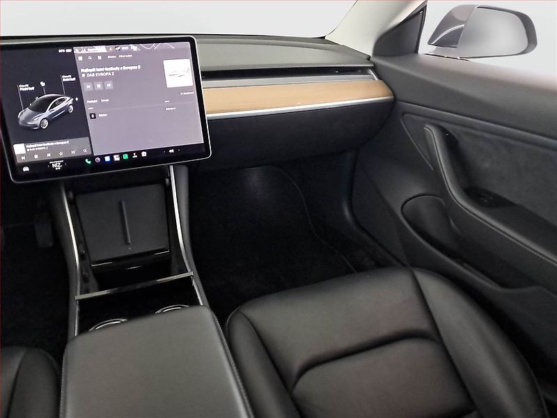 Tesla Model 3 (2019) Long Range 4WD 78kWh, SoH 83% - fotka 8 z 23