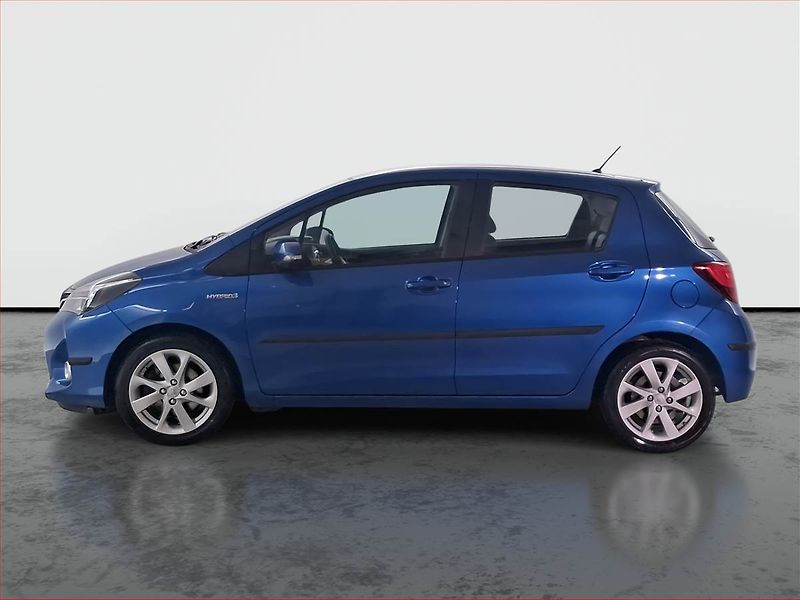 Toyota Yaris (2015) 1.5 Hybrid, Automat - fotka 3 z 16