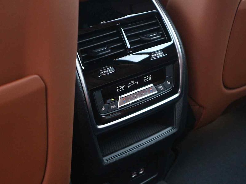 BMW X7 - fotka 9 z 10