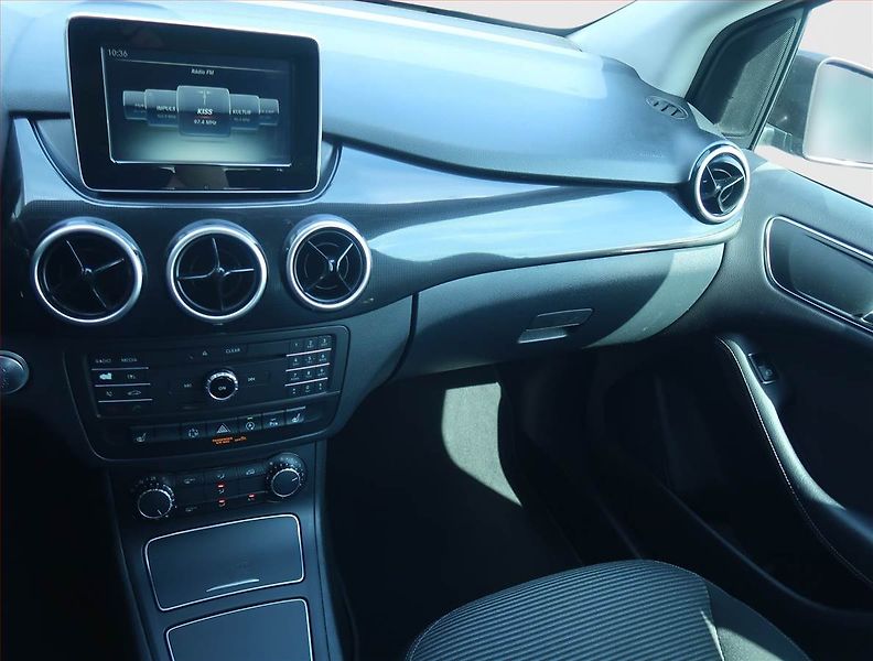 Mercedes-Benz Třídy B (2015) B 180 CDI, Automat, Navi - fotka 12 z 19