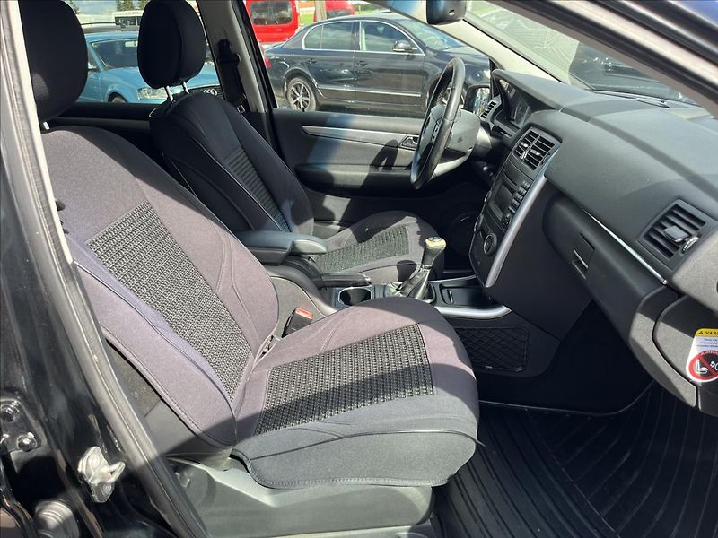 Mercedes-Benz Třídy B 2,0 i CNG ČR KLIMA SERVIS PNEU - fotka 11 z 37