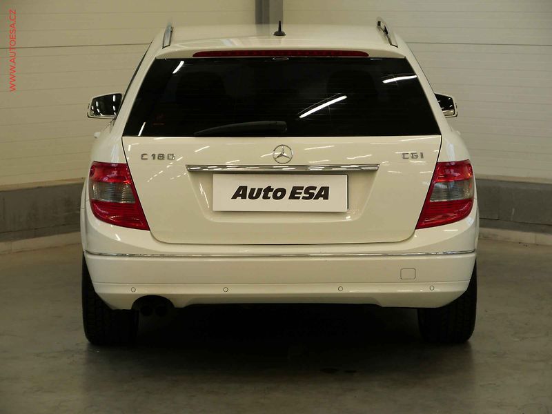 Mercedes-Benz Třídy C (2011) 1.8 CGi C 180, Avantgarde, AT - fotka 5 z 23