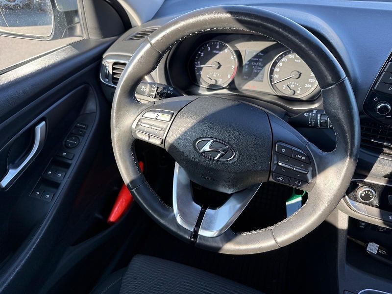 Hyundai i30 (2024) COMFORT 1.5T MHEV 118kW CZ DPH - fotka 11 z 11