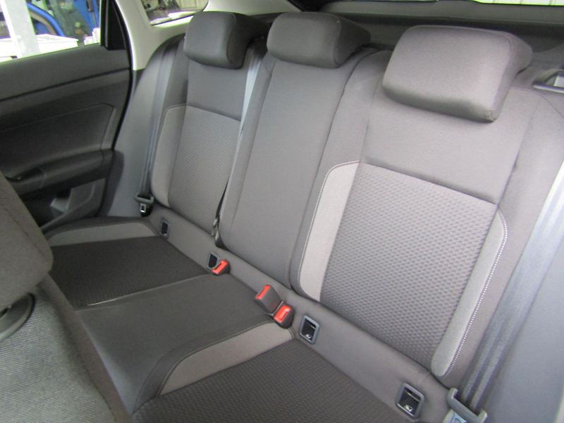 Volkswagen Taigo People 1,0 TSI 70 kW 5G - fotka 22 z 30