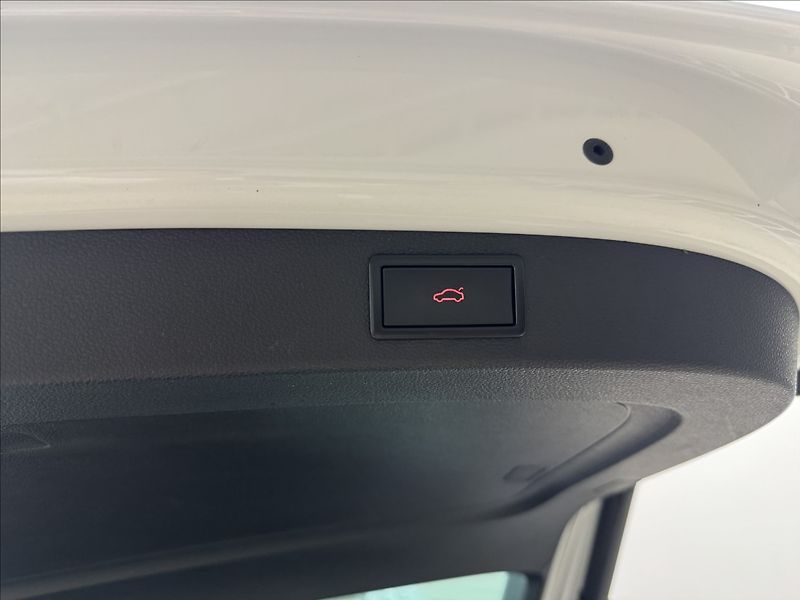 Škoda Kodiaq 2,0 DSG 4X4 CANTON ACC 360° - fotka 46 z 47