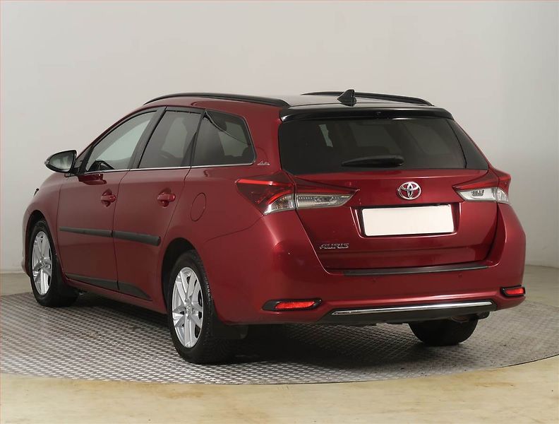 Toyota Auris (2018) 1.6 Valvematic, Tempomat - fotka 4 z 21