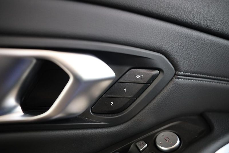 BMW Řada 3 M340d xDrive Touring - fotka 24 z 31