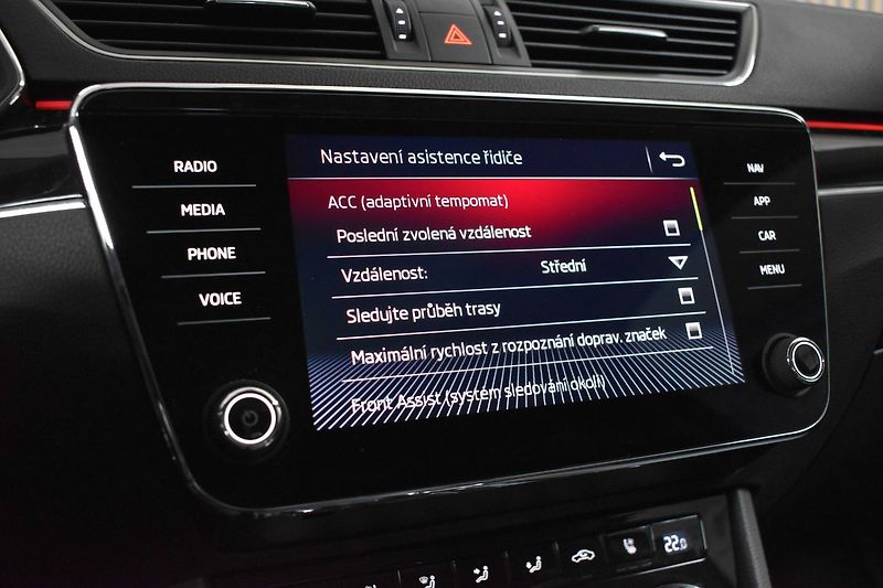 Škoda Superb 2.0 TDI L&K*2xKOLA*DSG*ACC*ČR* - fotka 33 z 42