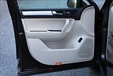 Volkswagen Touareg 3.0 TDI V6/PANOR/TAŽNÉ/NEZ.TOP - náhled 13