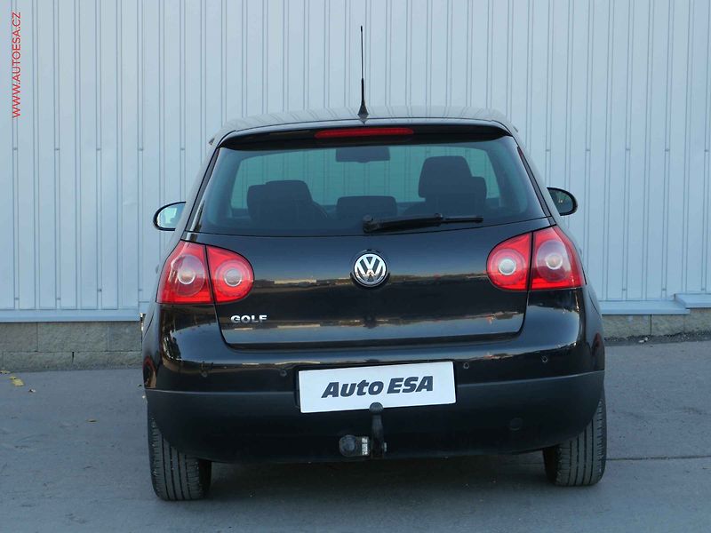 Volkswagen Golf (2008) 1.6i, AC, TZ - fotka 5 z 23
