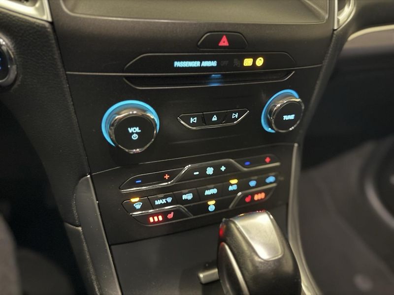 Ford Galaxy (2017) 2.0Ti,ECOBOOST!,AT,ZÁRUKA,177K - fotka 20 z 27