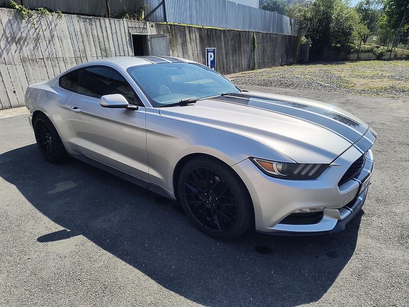 Ford Mustang (2016) 3.7 V6 225KW/AUTOMAT - fotka 9 z 46