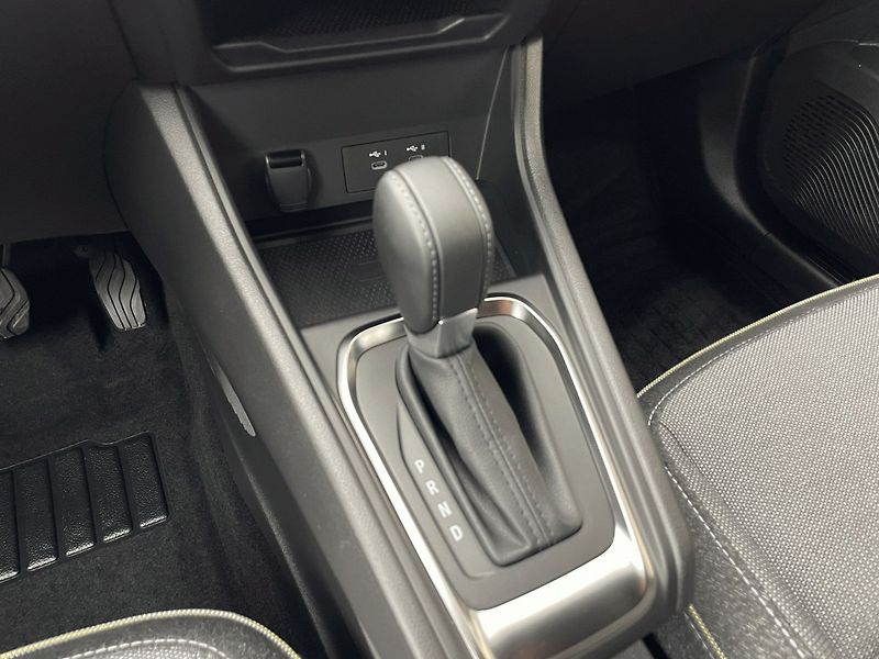Renault Captur (2025) TECHNO 1,3TCe 160k EDC - fotka 15 z 23