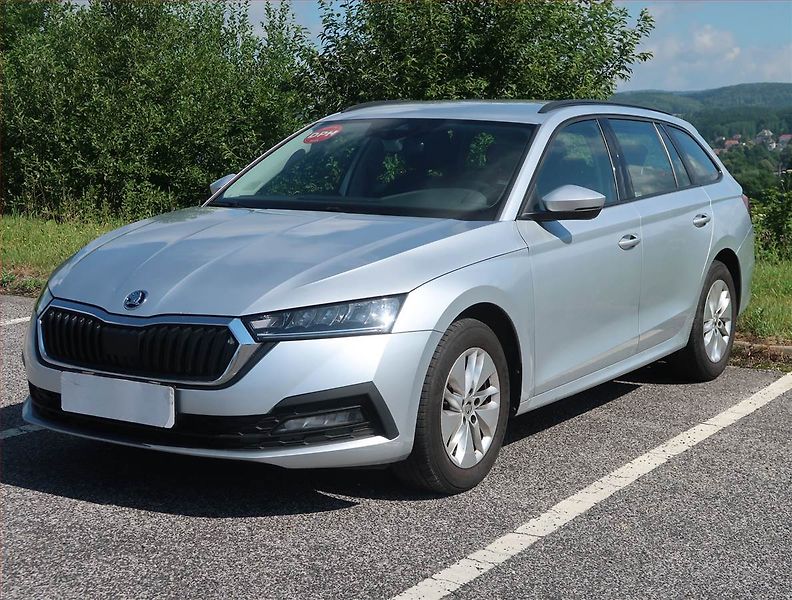 Škoda Octavia (2022) Ambition 2.0 TDI, ČR,1.maj - fotka 2 z 16