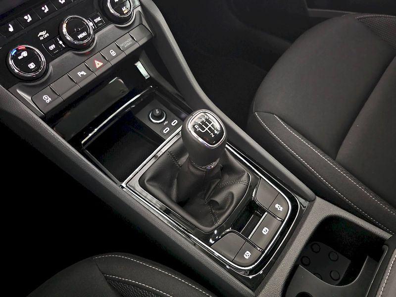 Škoda Karoq (2025) 1.5TSi 110kW SELECTION - fotka 21 z 31