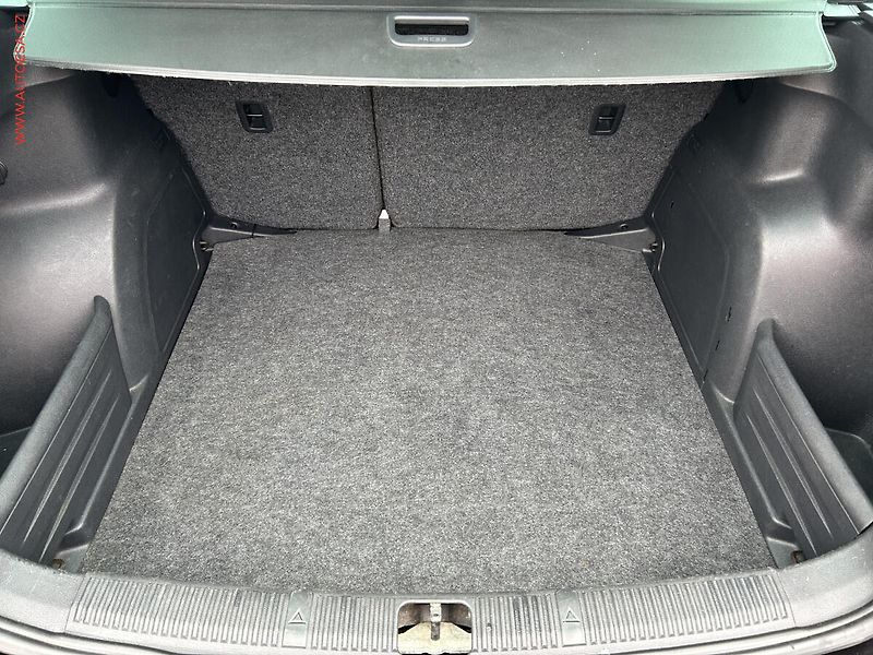 Škoda Fabia (2011) 1.2TSi, AC, výhřev sed. - fotka 7 z 15
