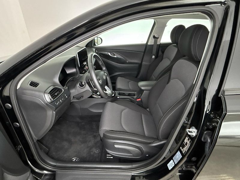 Hyundai i30 Smart DCT - fotka 7 z 26